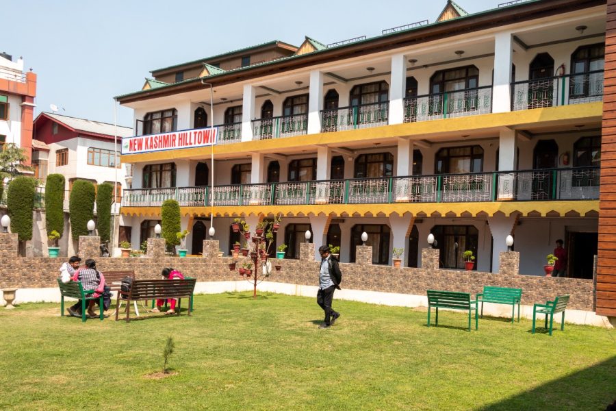 Hillo town hotel kashmir